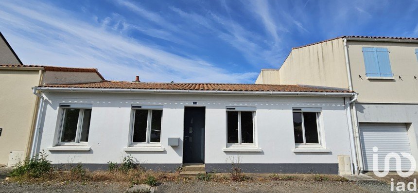 House 4 rooms of 92 m² in Moutiers-les-Mauxfaits (85540)