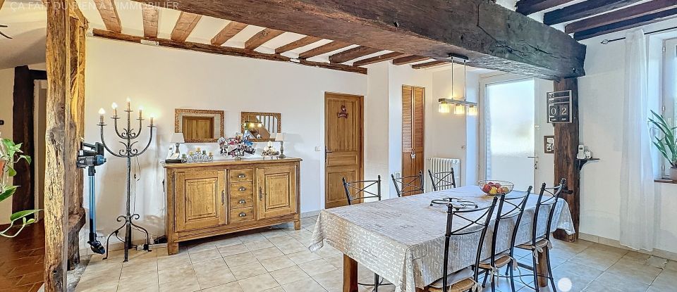 Maison 9 pièces de 190 m² à Château-Renard (45220)