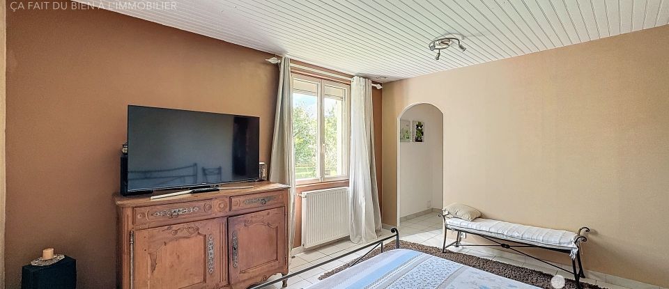 Maison 9 pièces de 190 m² à Château-Renard (45220)