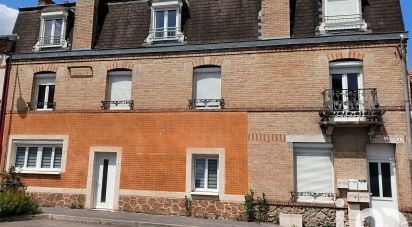 Building in Pontfaverger-Moronvilliers (51490) of 440 m²
