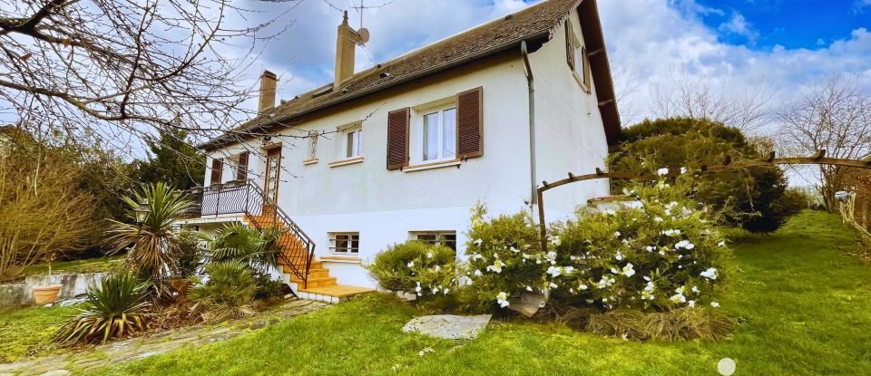 House 7 rooms of 161 m² in Saint-Père (58200)