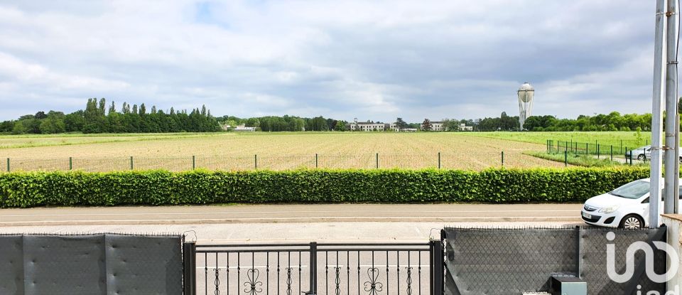 Maison traditionnelle 6 pièces de 120 m² à Le Mesnil-Saint-Denis (78320)