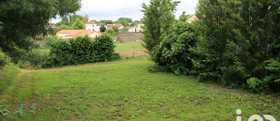 Terrain de 1 090 m² à Chemillé-en-Anjou (49670)