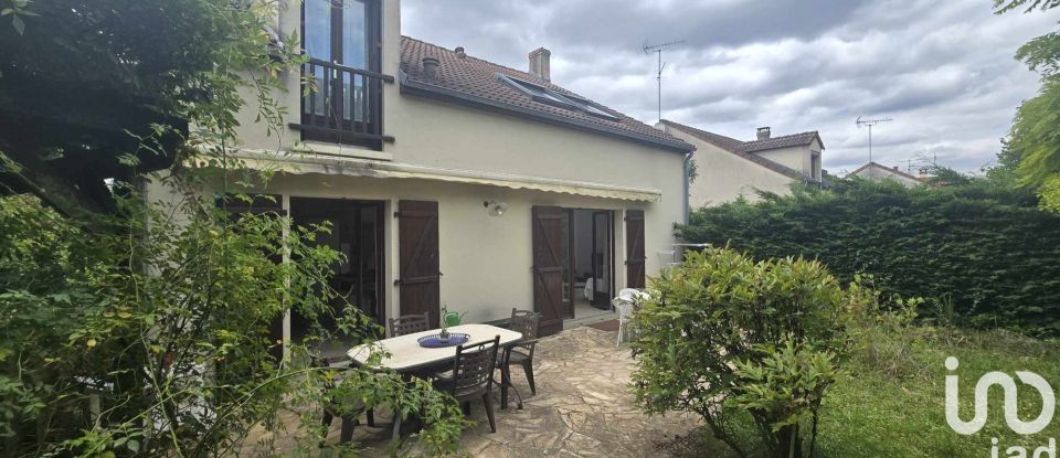 Traditional house 7 rooms of 143 m² in Saint-Jean-de-Braye (45800)