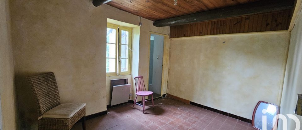 Traditional house 2 rooms of 40 m² in Saint-Marcel-de-Careiret (30330)