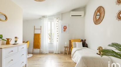 Maison 9 pièces de 250 m² à Saint-Loubès (33450)