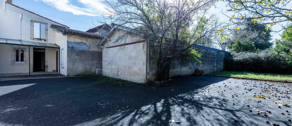 Maison 9 pièces de 250 m² à Saint-Loubès (33450)