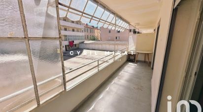 Appartement 3 pièces de 65 m² à Toulon (83200)