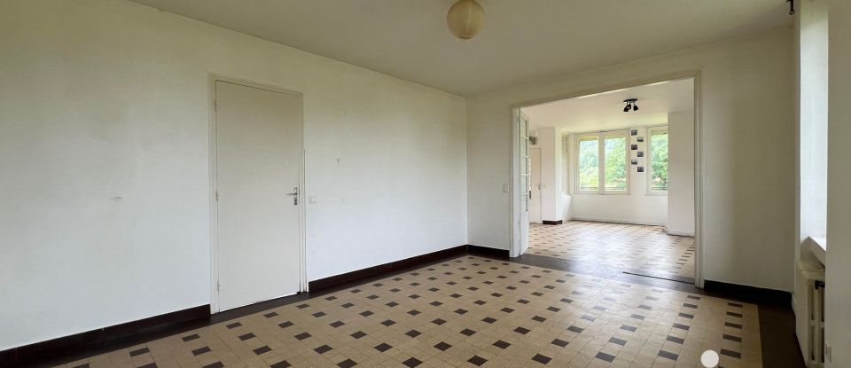 House 6 rooms of 160 m² in Launois-sur-Vence (08430)