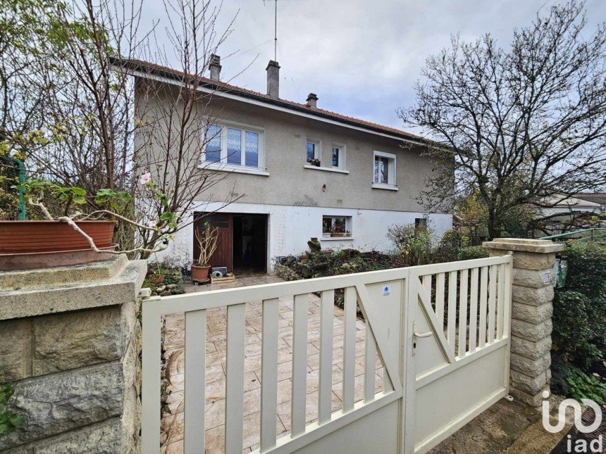 Maison 5 pièces de 82 m² à Wassy (52130)