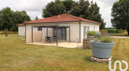 Maison traditionnelle 6 pièces de 106 m² à Montguyon (17270)