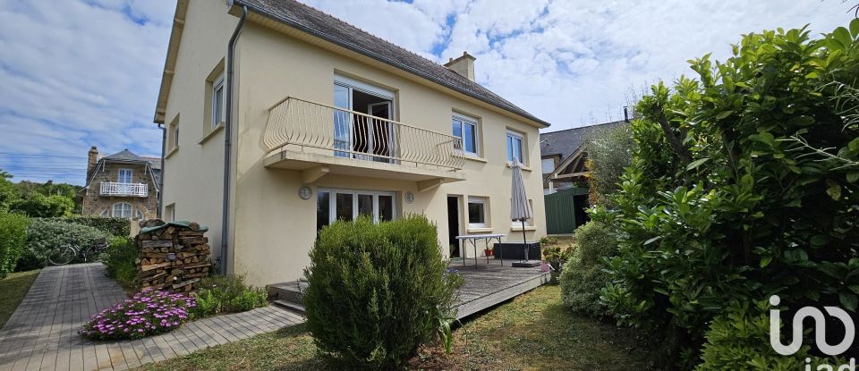 House 7 rooms of 155 m² in Trégastel (22730)