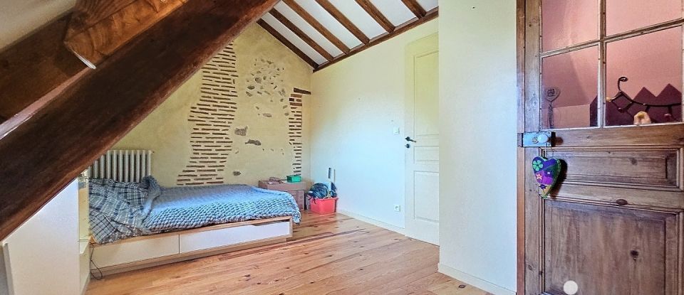 Longere 9 rooms of 246 m² in Creuzier-le-Neuf (03300)