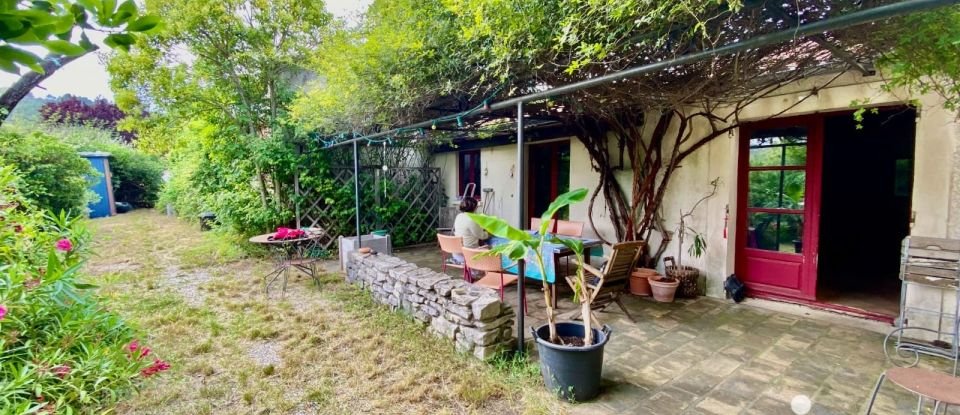 Maison 7 pièces de 185 m² à Vacquières (34270)