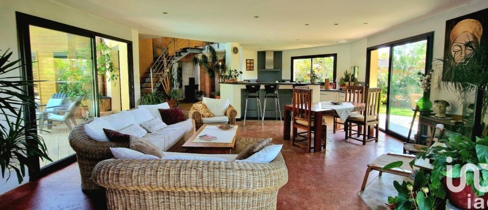 House 7 rooms of 220 m² in Castelmaurou (31180)