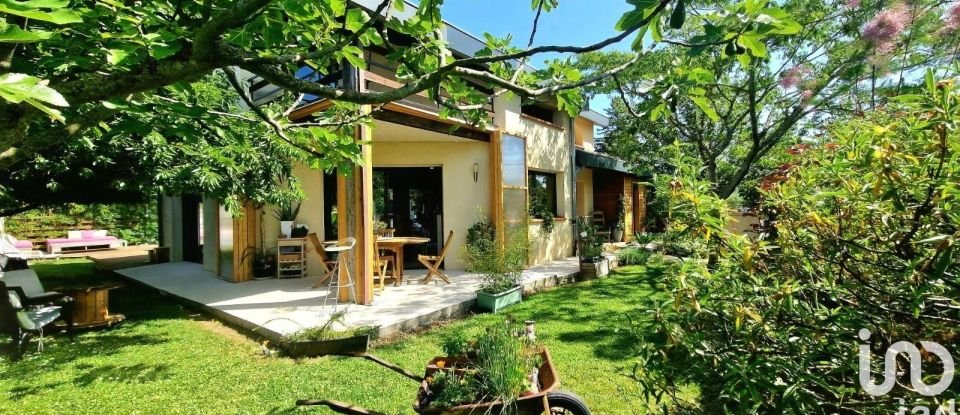 House 7 rooms of 220 m² in Castelmaurou (31180)