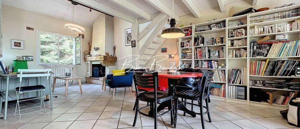 Maison 5 pièces de 110 m² à Fargues-Saint-Hilaire (33370)