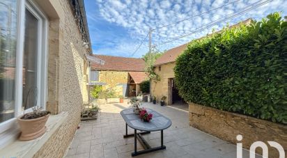 Maison 9 pièces de 222 m² à Calviac-en-Périgord (24370)