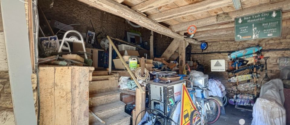 Maison 9 pièces de 222 m² à Calviac-en-Périgord (24370)