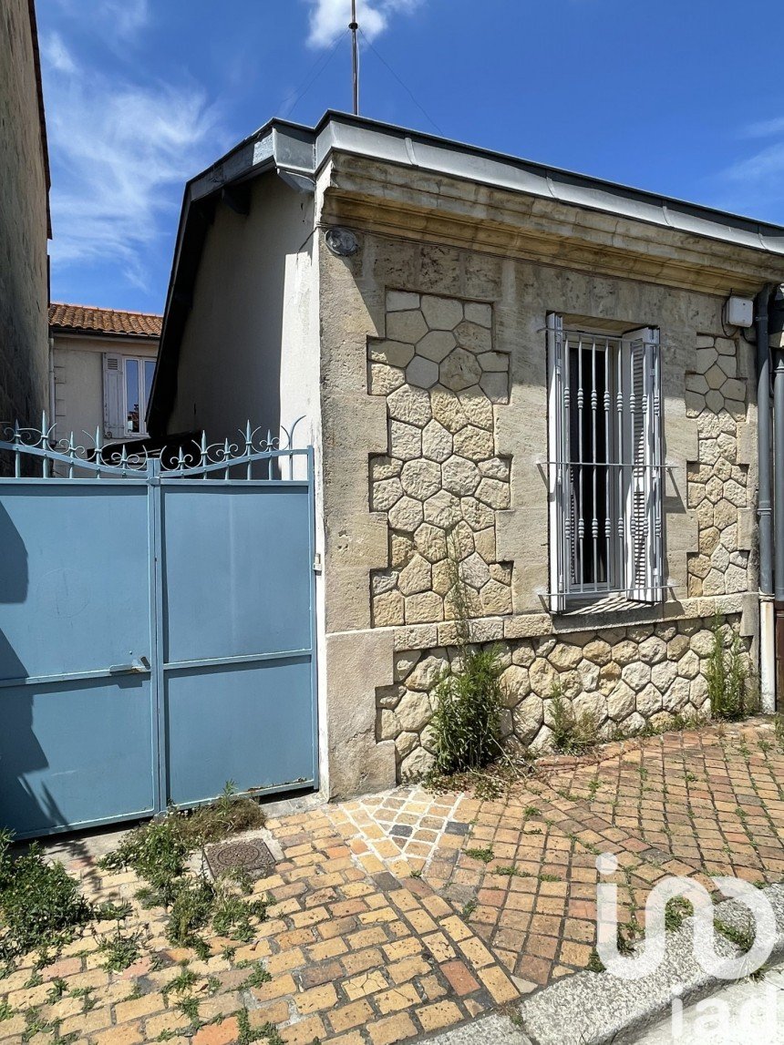 Building in Bordeaux (33100) of 100 m²