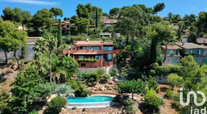 House 5 rooms of 190 m² in Hyères (83400)