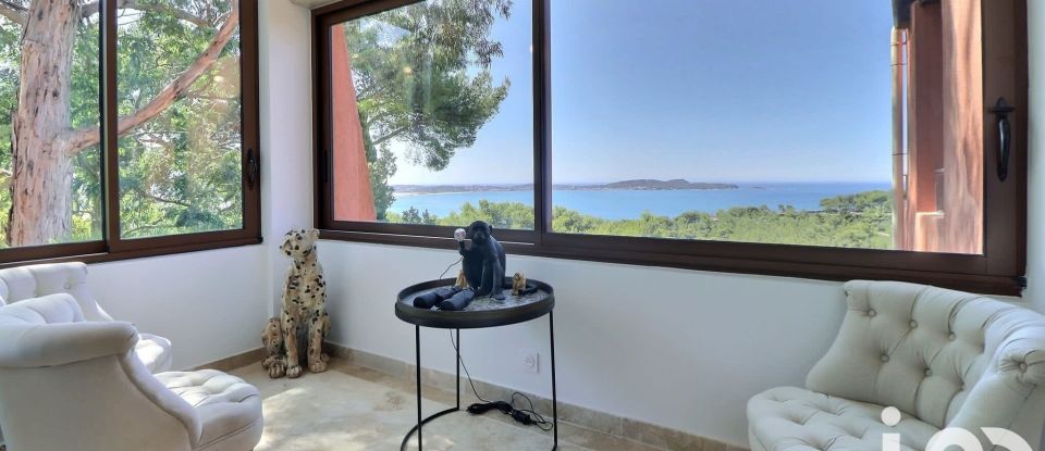 House 5 rooms of 190 m² in Hyères (83400)