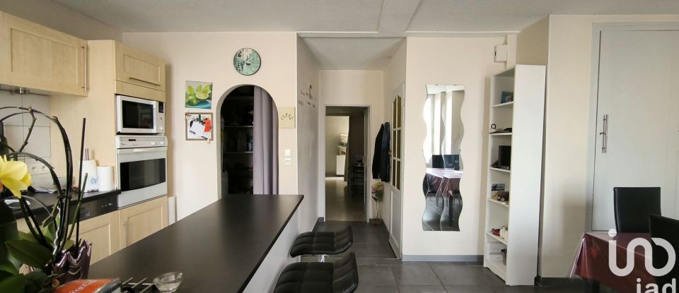 House 5 rooms of 106 m² in Alignan-du-Vent (34290)