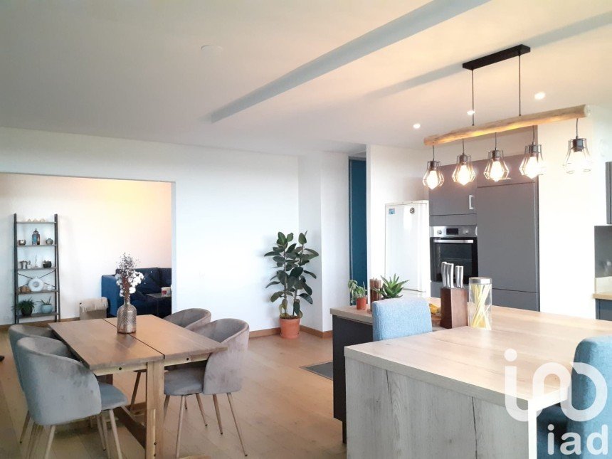 Appartement 4 pièces de 76 m² à Lille (59000)