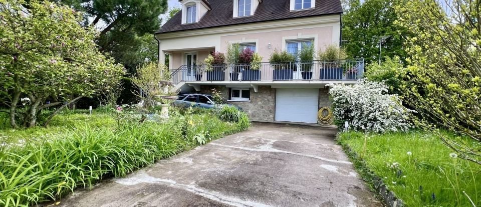 Maison 8 pièces de 185 m² à Gretz-Armainvilliers (77220)