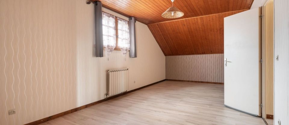 Maison 5 pièces de 132 m² à Montferrat (38620)