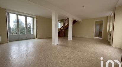 Maison 8 pièces de 187 m² à Saint-Sébastien-de-Raids (50190)