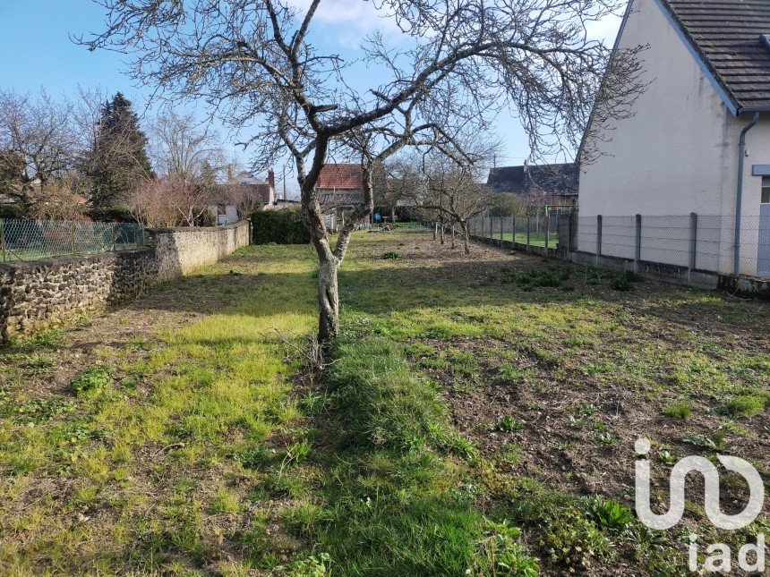 Land of 604 m² in Sainte-Maure-de-Touraine (37800)