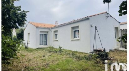 Maison 3 pièces de 77 m² à Périgny (17180)