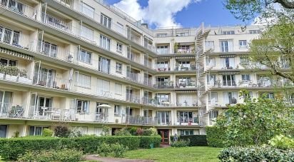 Apartment 4 rooms of 80 m² in Versailles (78000)