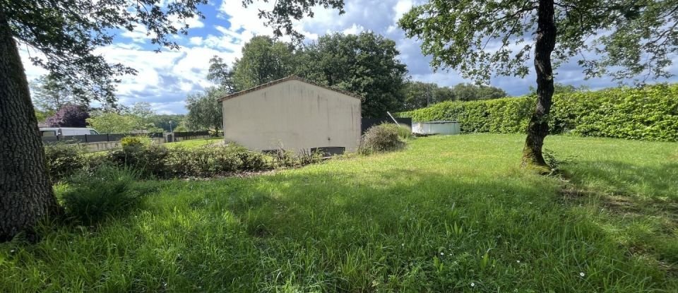 Maison traditionnelle 6 pièces de 125 m² à Marnay (86160)