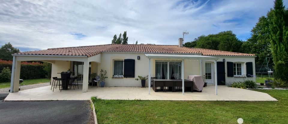 House 6 rooms of 140 m² in Montréverd (85260)