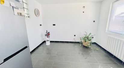 House 7 rooms of 165 m² in Creil (60100)