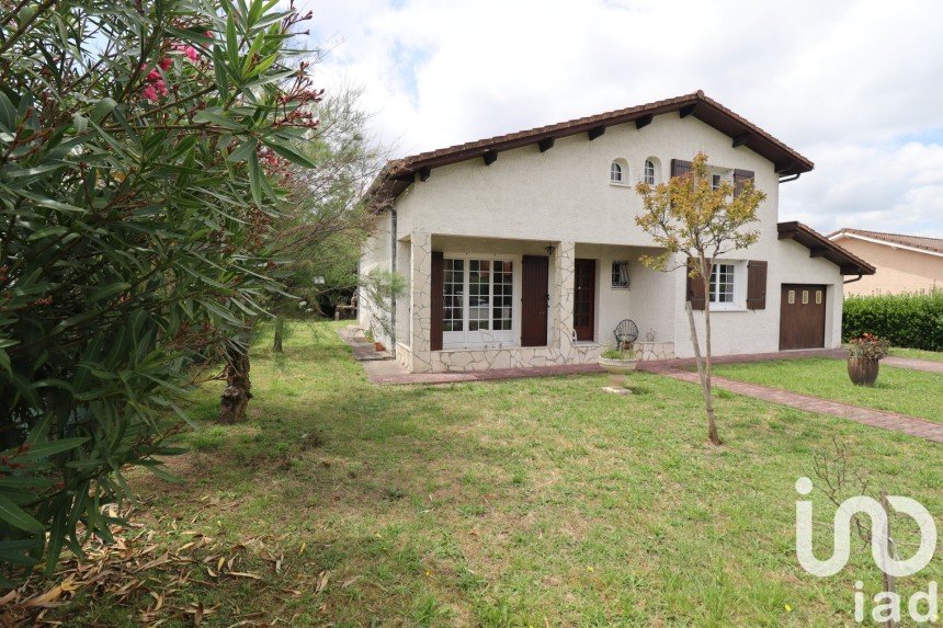 Traditional house 5 rooms of 98 m² in Lormont (33310)