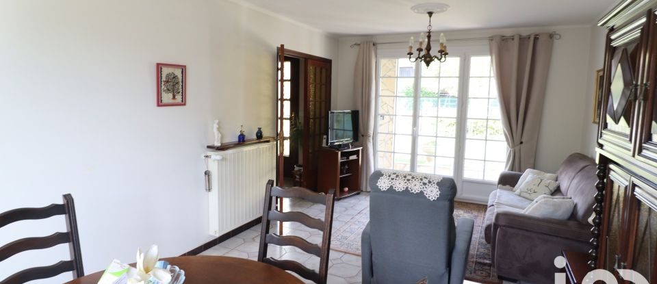 Traditional house 5 rooms of 98 m² in Lormont (33310)