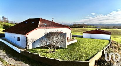 House 7 rooms of 210 m² in Arraute-Charritte (64120)