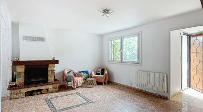 Maison traditionnelle 4 pièces de 89 m² à Clichy-sous-Bois (93390)