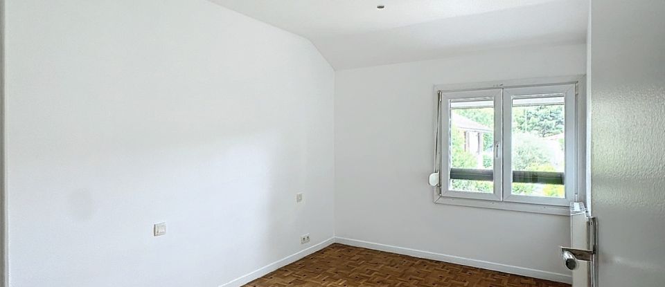 Maison traditionnelle 4 pièces de 89 m² à Clichy-sous-Bois (93390)