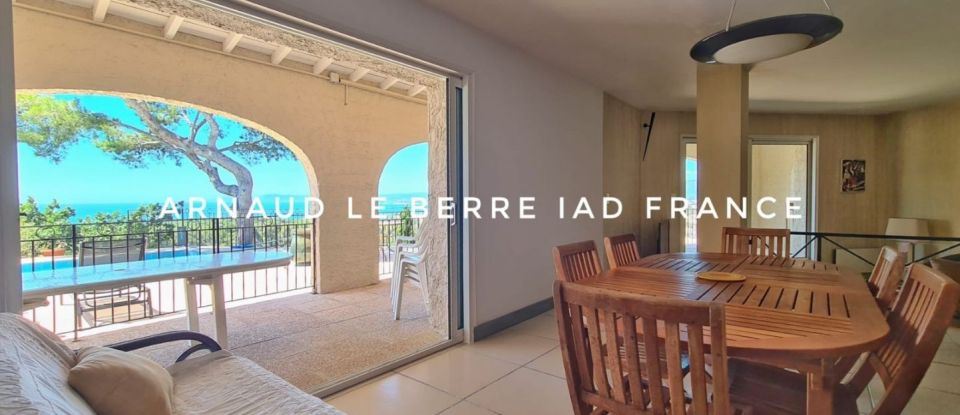 House 6 rooms of 204 m² in Six-Fours-les-Plages (83140)