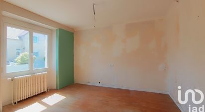 House 5 rooms of 105 m² in Fontenay-le-Comte (85200)