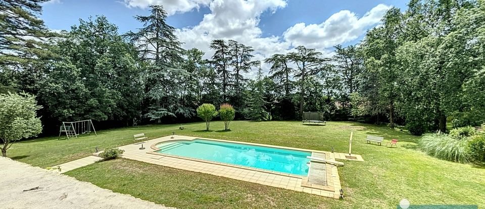 Domaine 22 pièces de 645 m² à Fleurance (32500)