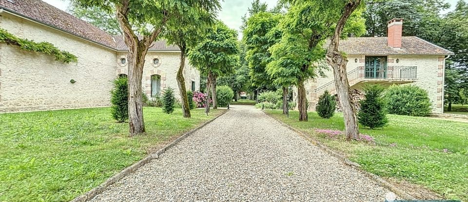 Domaine 22 pièces de 645 m² à Fleurance (32500)