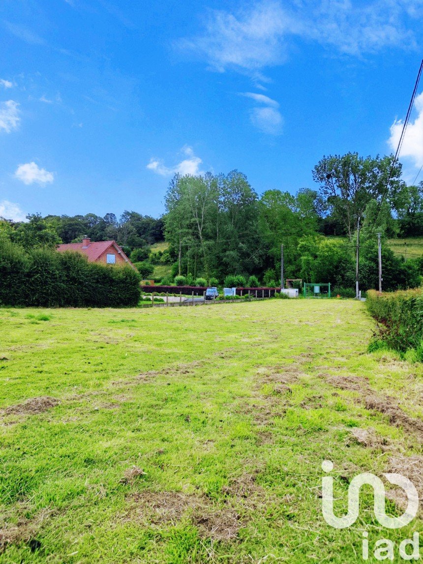 Land of 1,372 m² in Fressin (62140)