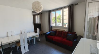 Apartment 5 rooms of 93 m² in Nîmes (30900)