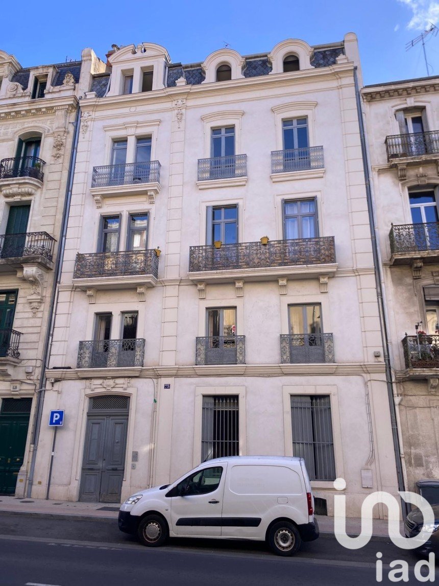 Building in Béziers (34500) of 470 m²