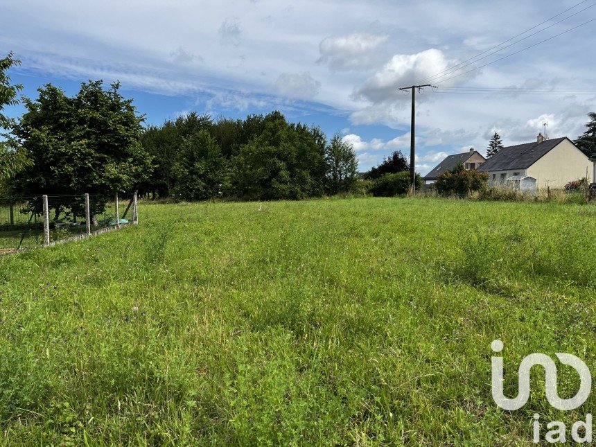 Land of 1,674 m² in Vernoil-le-Fourrier (49390)